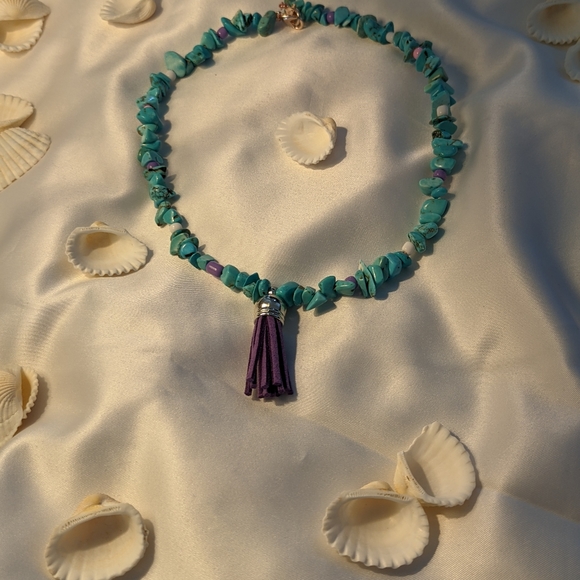 Beautiful Sea Blue Stone Necklace.. - Picture 5 of 6